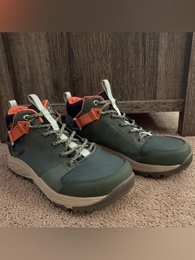 TEVA Grandview GORE-TEX Mid hiking boot In Thyme Size 8.5M